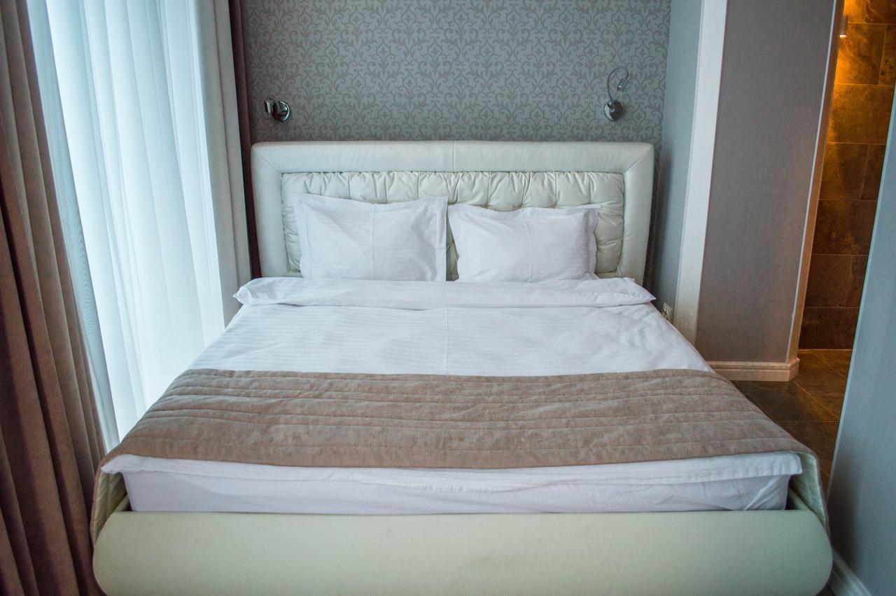 Pallada Hotel Тернополь Экстерьер фото