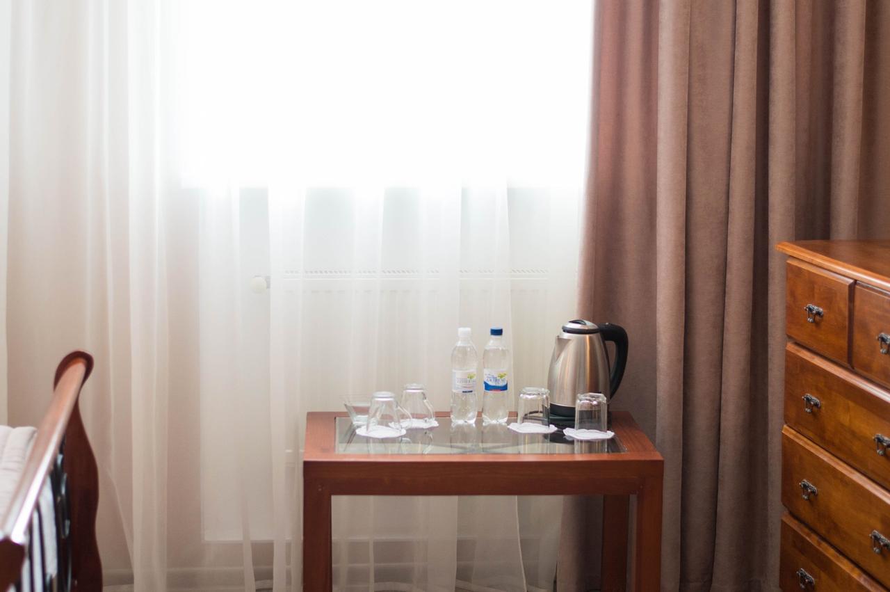 Pallada Hotel Тернополь Экстерьер фото