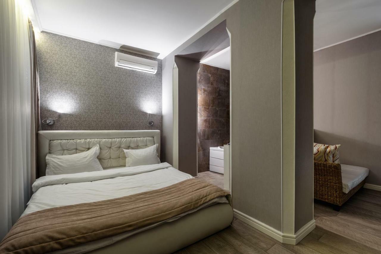 Pallada Hotel Тернополь Экстерьер фото